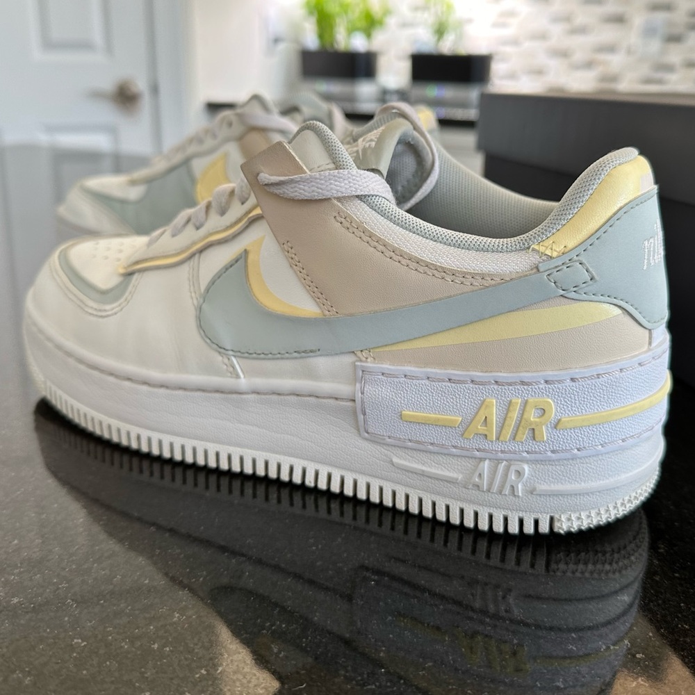 Nike Air Force 1 Shadow 8.5 EXCELLENT CONDITION bought Oct 2023 WITH BOX